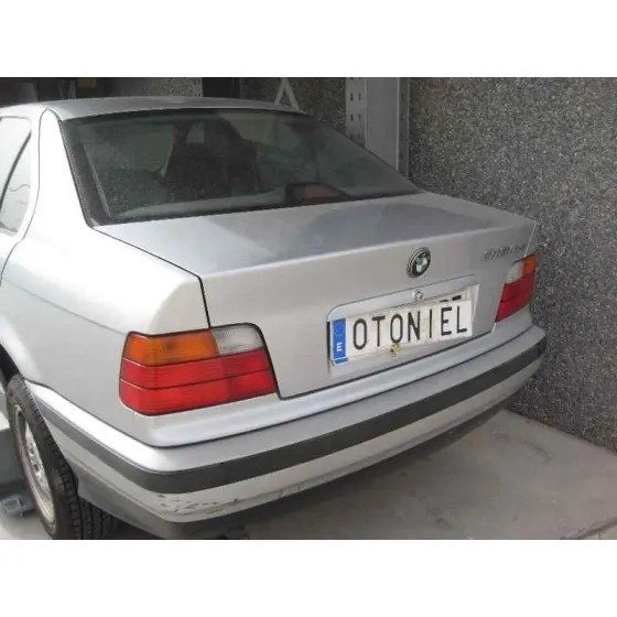 BMW SERIE 3 BERLINA (E36) '1997 318TDS GRIS