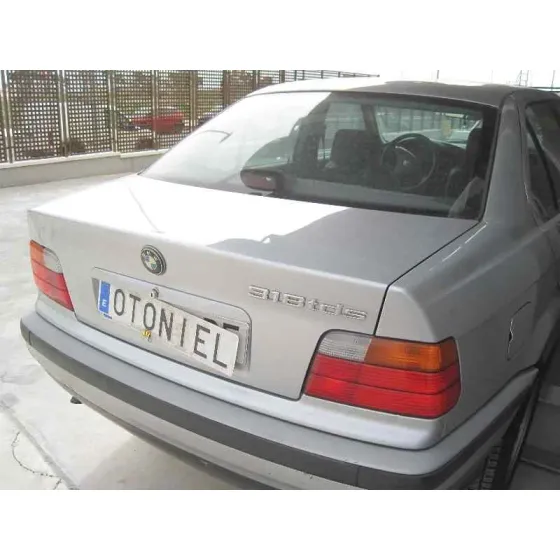 BMW SERIE 3 BERLINA (E36) '1997 318TDS GRIS