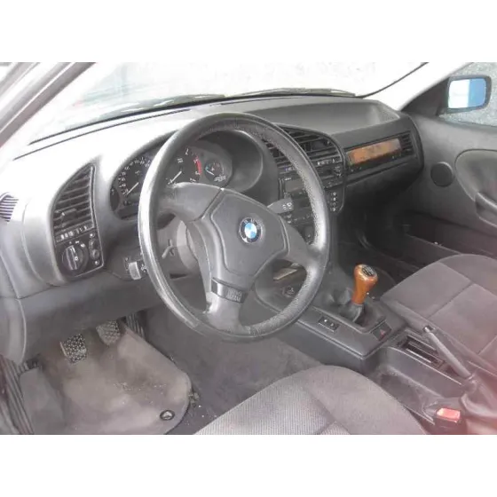 BMW SERIE 3 BERLINA (E36) '1997 318TDS GRIS