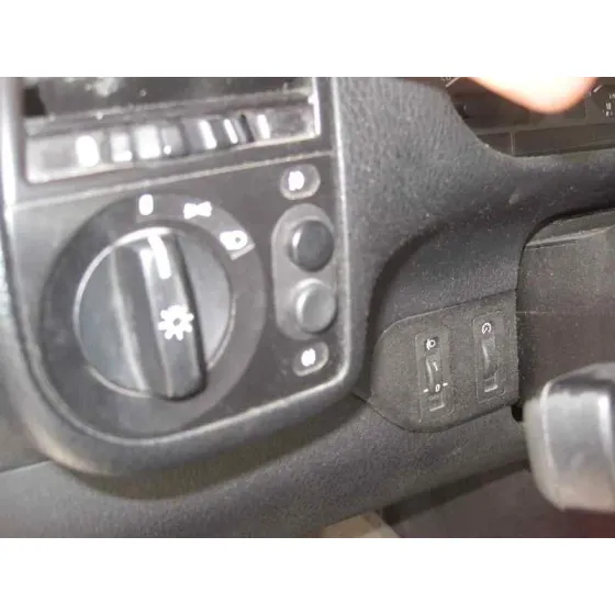 BMW SERIE 3 BERLINA (E36) '1997 318TDS GRIS