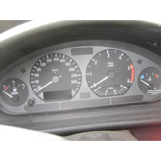 BMW SERIE 3 BERLINA (E36) '1997 318TDS GRIS