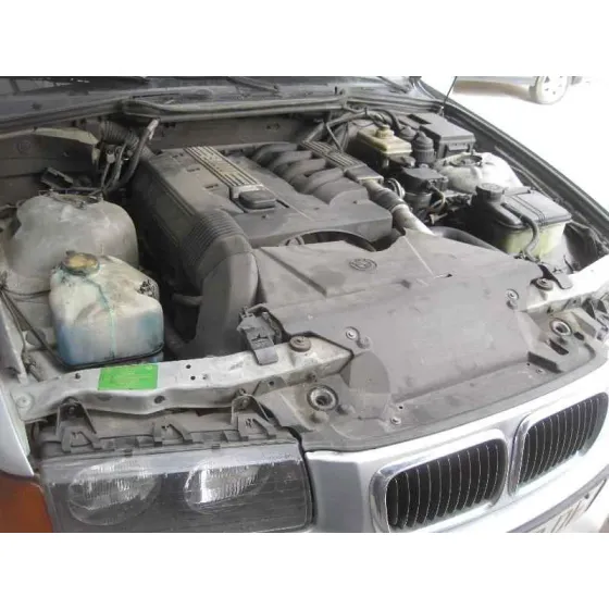 BMW SERIE 3 BERLINA (E36) '1997 318TDS GRIS