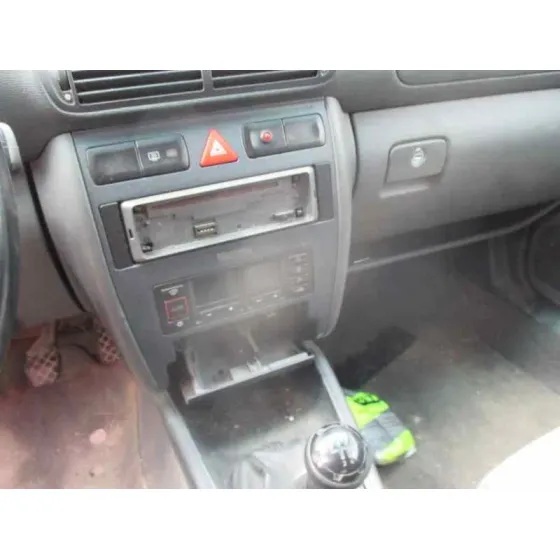 AUDI A3 (8L) '1997 1.9 TDI AMBIENTE PLATA