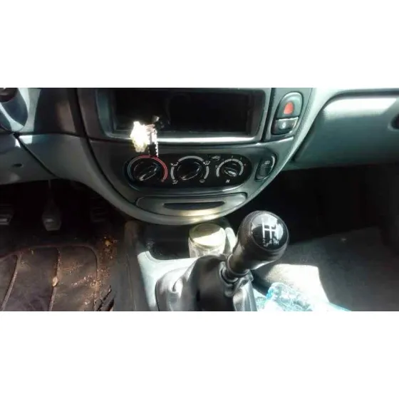 RENAULT MEGANE I BERLINA HATCHBACK (BA0) '1997 1.9 D ALIZE VERDE