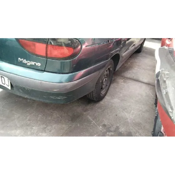 RENAULT MEGANE I BERLINA HATCHBACK (BA0) '1997 1.9 D ALIZE VERDE