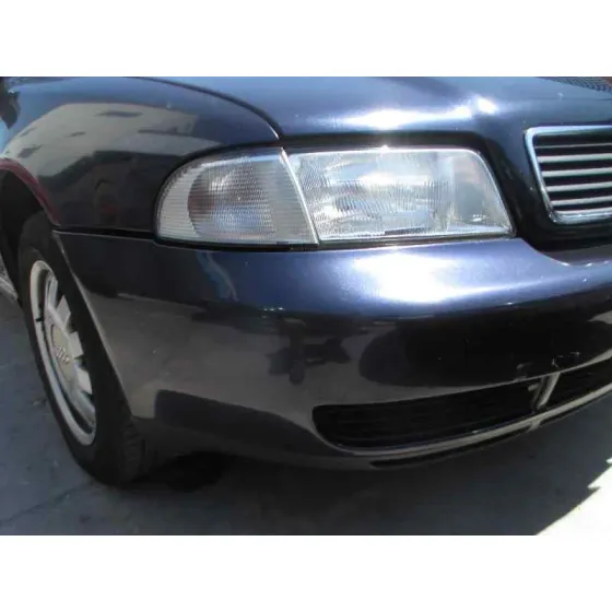 AUDI A4 BERLINA (B5) '1998 1.8 AZUL OSCURO