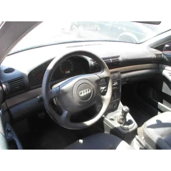 AUDI A4 BERLINA (B5) '1998 1.8 AZUL OSCURO