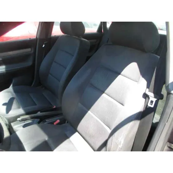AUDI A4 BERLINA (B5) '1998 1.8 AZUL OSCURO