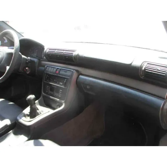 AUDI A4 BERLINA (B5) '1998 1.8 AZUL OSCURO