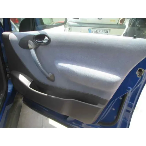 MERCEDES CLASE A (W168) '1999 160 (168.033) AZUL