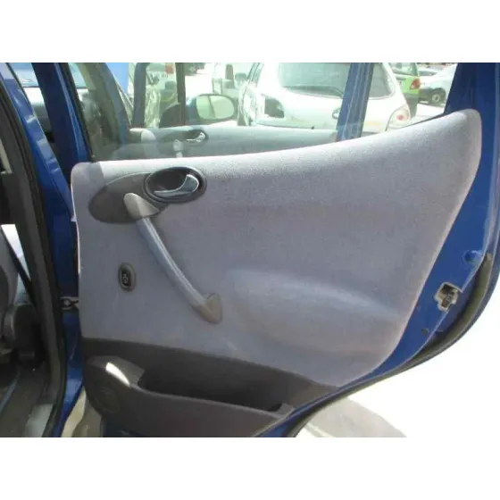 MERCEDES CLASE A (W168) '1999 160 (168.033) AZUL