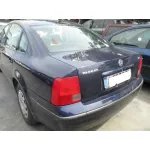 VOLKSWAGEN PASSAT BERLINA (3B2) VOLKSWAGEN PASSAT BERLINA (3B2) '2000 1.9 TDI AZUL 1996