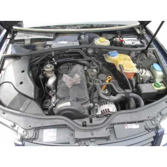 VOLKSWAGEN PASSAT BERLINA (3B2) '2000 1.9 TDI AZUL