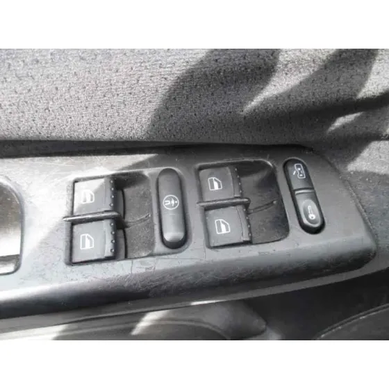 VOLKSWAGEN PASSAT BERLINA (3B2) '2000 1.9 TDI AZUL