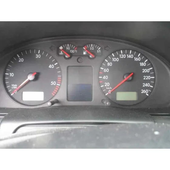 VOLKSWAGEN PASSAT BERLINA (3B2) '2000 1.9 TDI AZUL