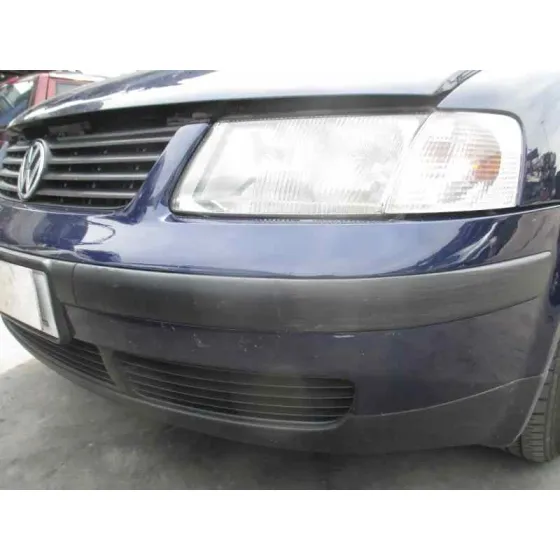 VOLKSWAGEN PASSAT BERLINA (3B2) '2000 1.9 TDI AZUL