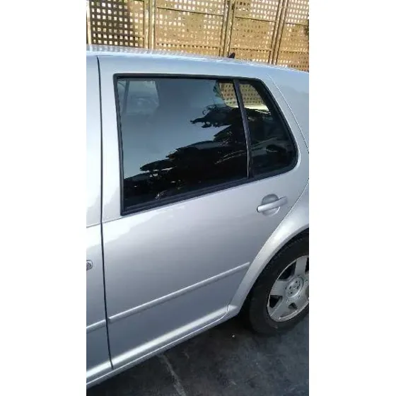 VOLKSWAGEN GOLF IV BERLINA (1J1) '1999 CONCEPTLINE GRIS PLATA