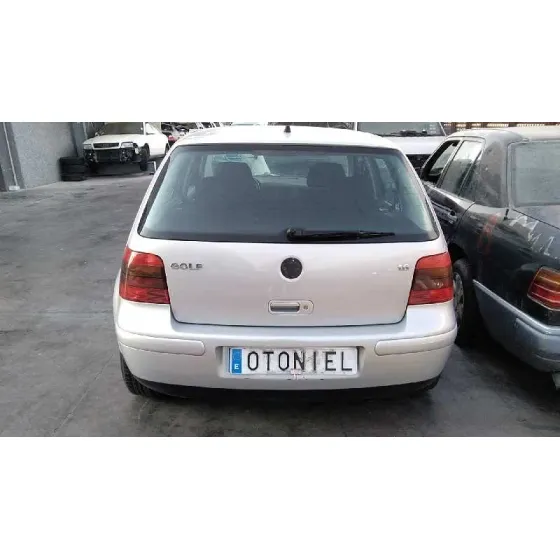 VOLKSWAGEN GOLF IV BERLINA (1J1) '1999 CONCEPTLINE GRIS PLATA