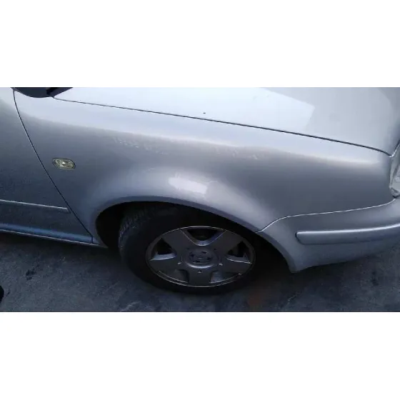 VOLKSWAGEN GOLF IV BERLINA (1J1) '1999 CONCEPTLINE GRIS PLATA