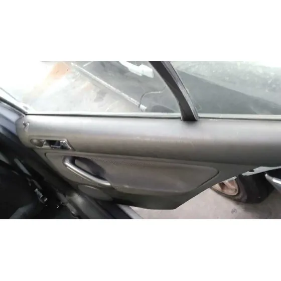 VOLKSWAGEN GOLF IV BERLINA (1J1) '1999 CONCEPTLINE GRIS PLATA