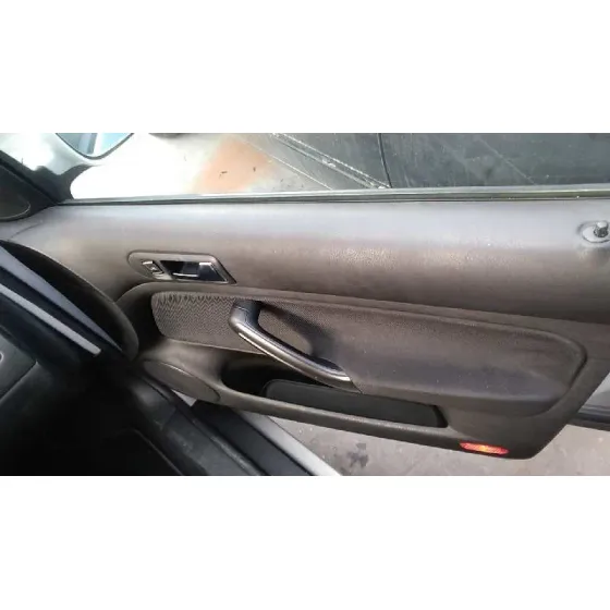 VOLKSWAGEN GOLF IV BERLINA (1J1) '1999 CONCEPTLINE GRIS PLATA