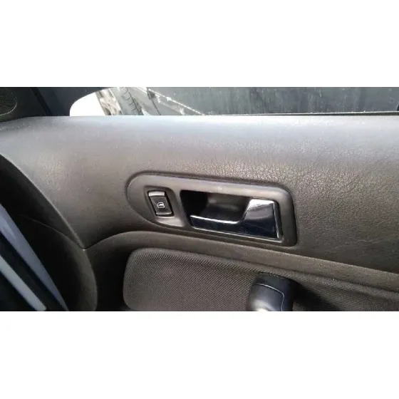 VOLKSWAGEN GOLF IV BERLINA (1J1) '1999 CONCEPTLINE GRIS PLATA