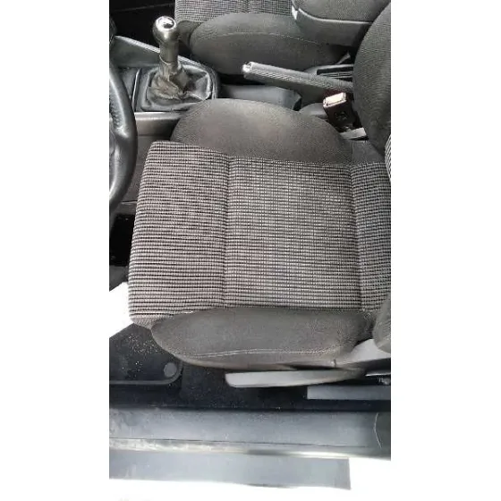 VOLKSWAGEN GOLF IV BERLINA (1J1) '1999 CONCEPTLINE GRIS PLATA