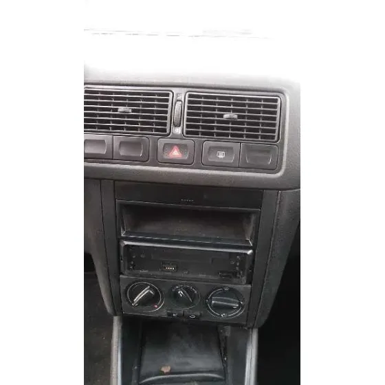 VOLKSWAGEN GOLF IV BERLINA (1J1) '1999 CONCEPTLINE GRIS PLATA