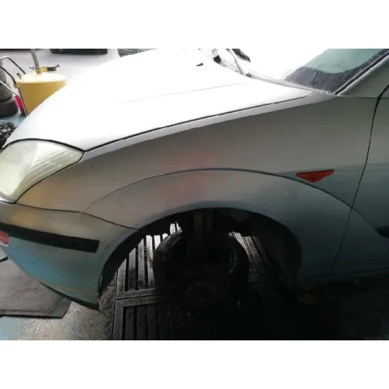 FORD FOCUS BERLINA (CAK) '1999 1.8 TDDI TURBODIESEL CAT GRIS PLATA