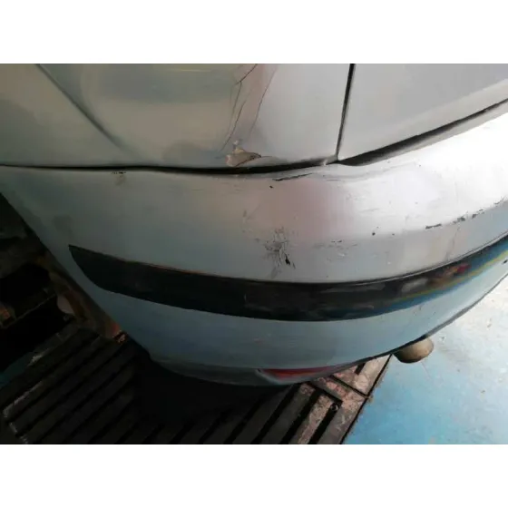 FORD FOCUS BERLINA (CAK) '1999 1.8 TDDI TURBODIESEL CAT GRIS PLATA