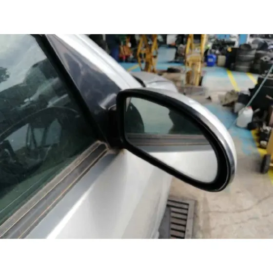 FORD FOCUS BERLINA (CAK) '1999 1.8 TDDI TURBODIESEL CAT GRIS PLATA