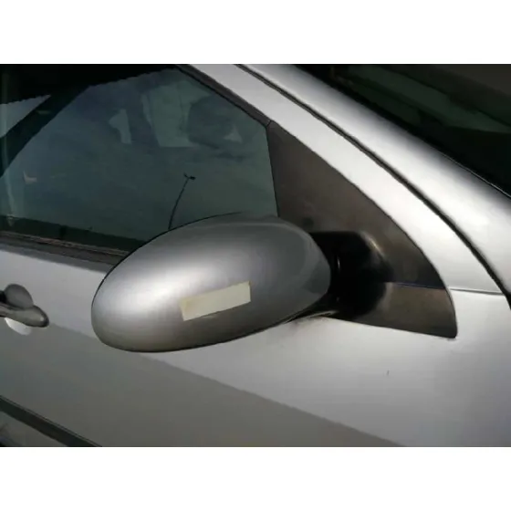FORD FOCUS BERLINA (CAK) '1999 1.8 TDDI TURBODIESEL CAT GRIS PLATA