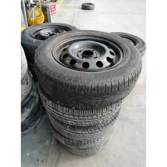 FORD FOCUS BERLINA (CAK) '1999 1.8 TDDI TURBODIESEL CAT GRIS PLATA