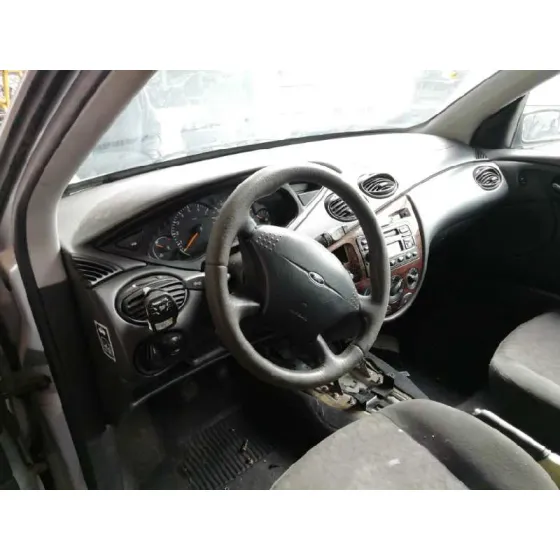 FORD FOCUS BERLINA (CAK) '1999 1.8 TDDI TURBODIESEL CAT GRIS PLATA