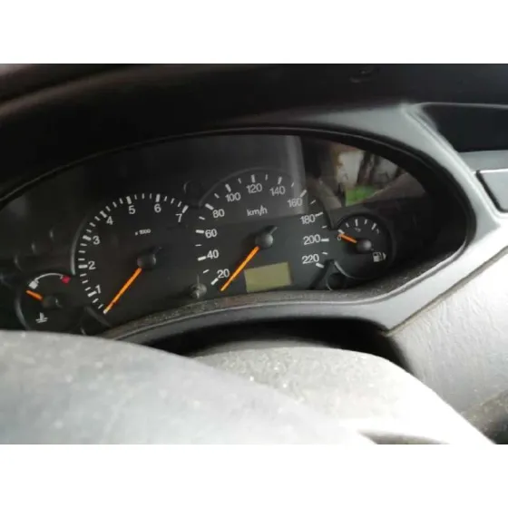 FORD FOCUS BERLINA (CAK) '1999 1.8 TDDI TURBODIESEL CAT GRIS PLATA
