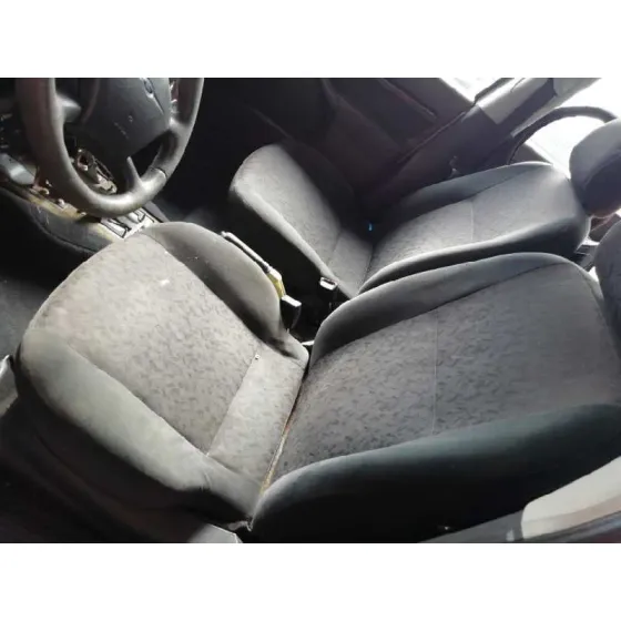 FORD FOCUS BERLINA (CAK) '1999 1.8 TDDI TURBODIESEL CAT GRIS PLATA