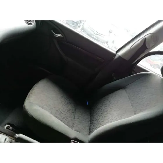 FORD FOCUS BERLINA (CAK) '1999 1.8 TDDI TURBODIESEL CAT GRIS PLATA