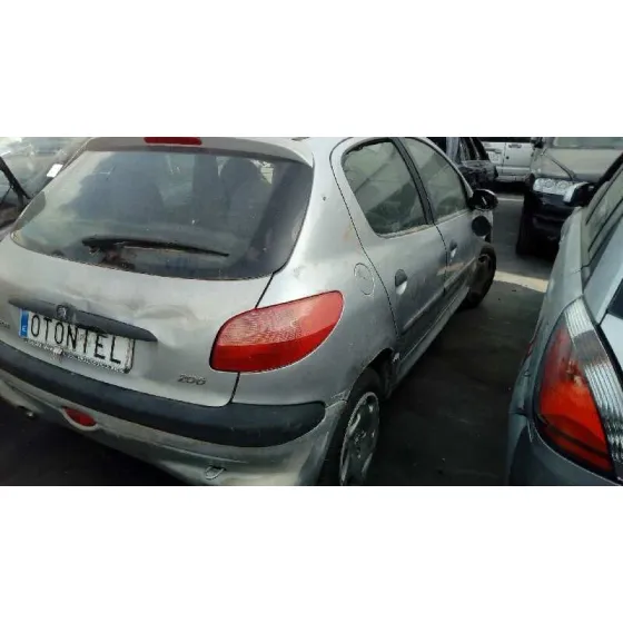 PEUGEOT 206 BERLINA '1999 XT PLATA