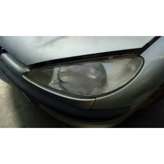 PEUGEOT 206 BERLINA '1999 XT PLATA
