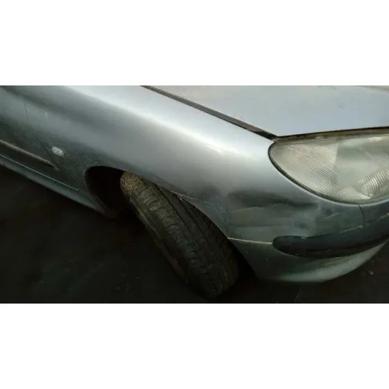 PEUGEOT 206 BERLINA '1999 XT PLATA
