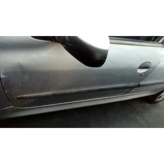 PEUGEOT 206 BERLINA '1999 XT PLATA