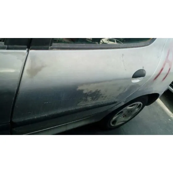 PEUGEOT 206 BERLINA '1999 XT PLATA