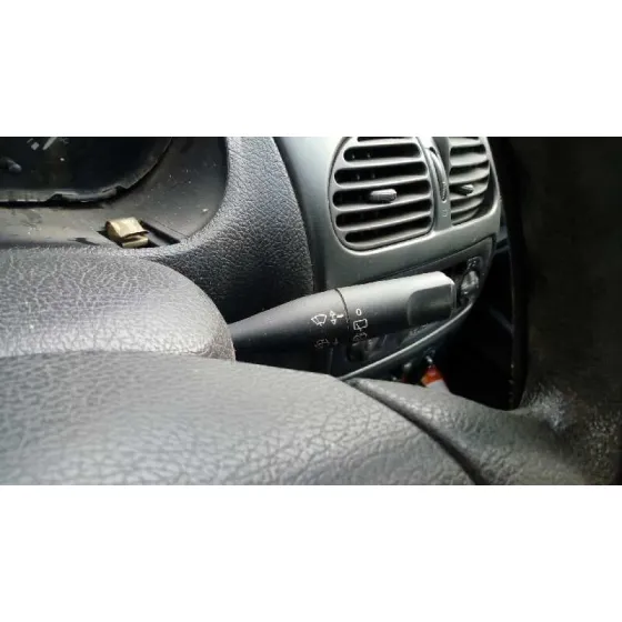 PEUGEOT 206 BERLINA '1999 XT PLATA