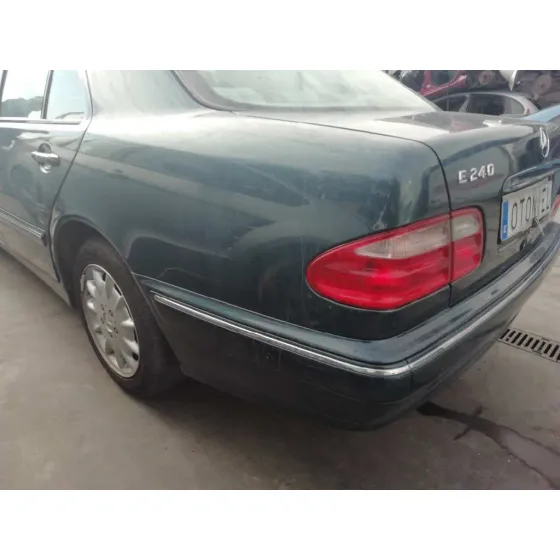 MERCEDES CLASE E (W210) BERLINA '2000 240 (210.061) VERDE/AZULADO OSCURO
