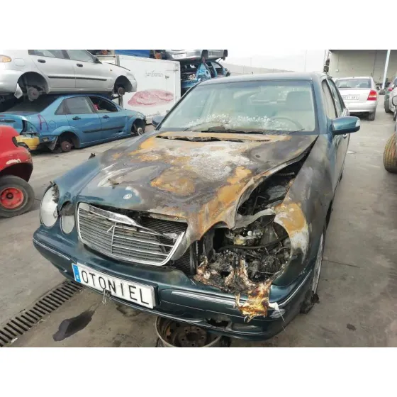 MERCEDES CLASE E (W210) BERLINA '2000 240 (210.061) VERDE/AZULADO OSCURO