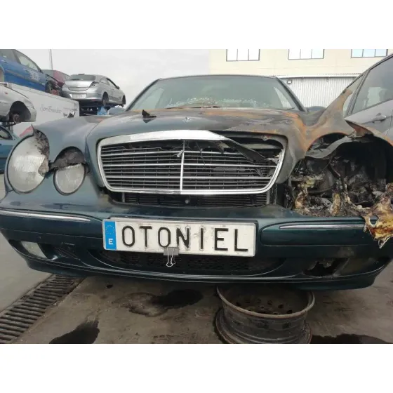MERCEDES CLASE E (W210) BERLINA '2000 240 (210.061) VERDE/AZULADO OSCURO