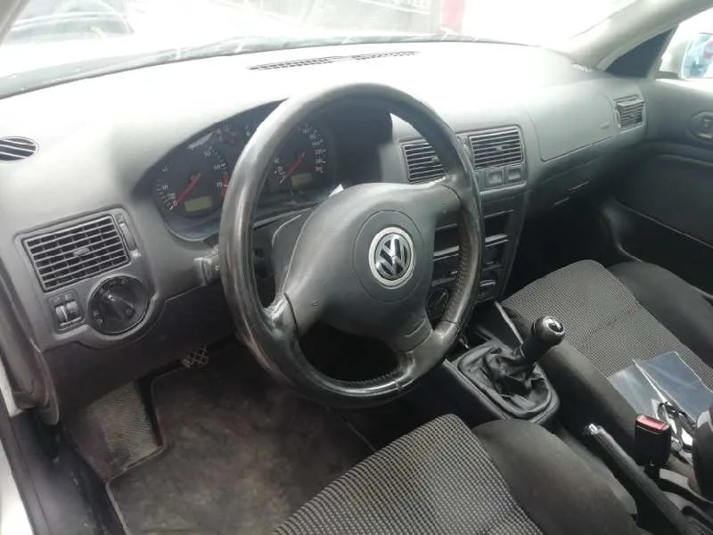 VOLKSWAGEN GOLF IV BERLINA (1J1) VOLKSWAGEN GOLF IV BERLINA (1J1) '1999 BASICO GRIS 1997
