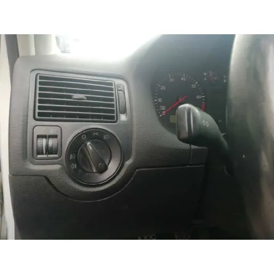 VOLKSWAGEN GOLF IV BERLINA (1J1) '1999 BASICO GRIS
