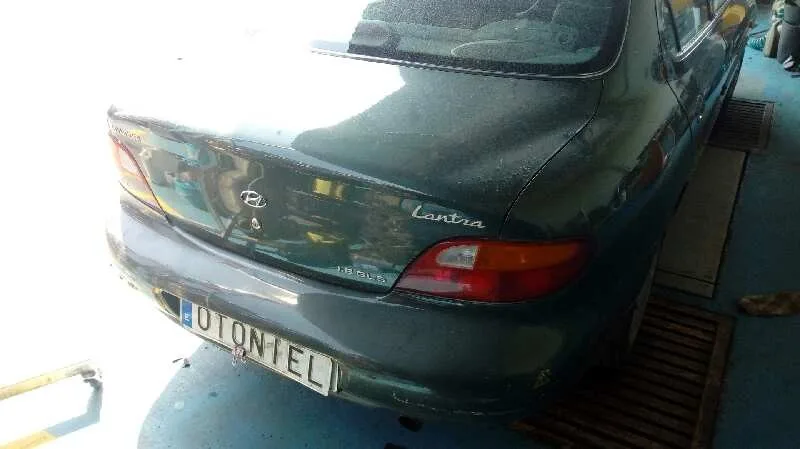 HYUNDAI LANTRA BERLINA (RD) HYUNDAI LANTRA BERLINA (RD) '1996 1.6 GLS VERDE 1995