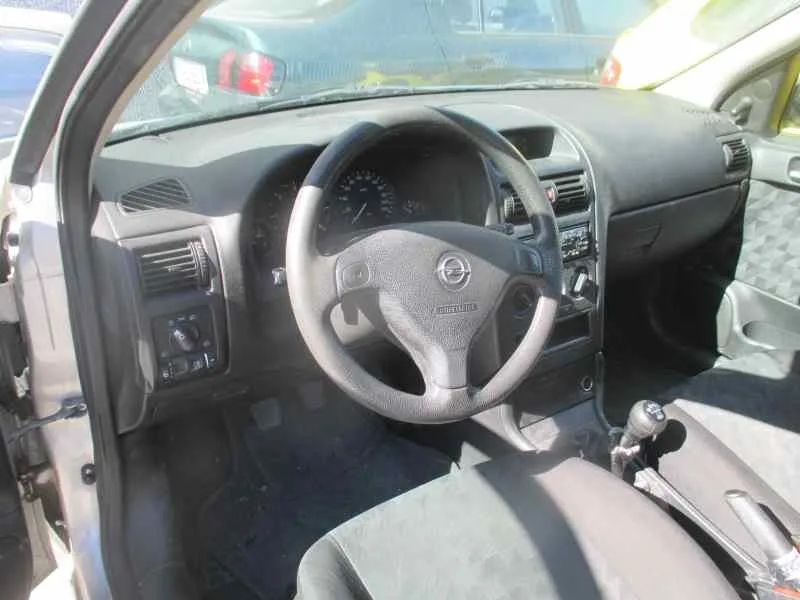 OPEL ASTRA G BERLINA '2000 CLUB PLATA